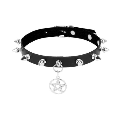 Gothic Choker Necklace Covering the Neck